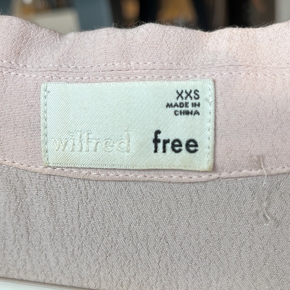 Aritzia Crop Blouse - Picture 3 of 3